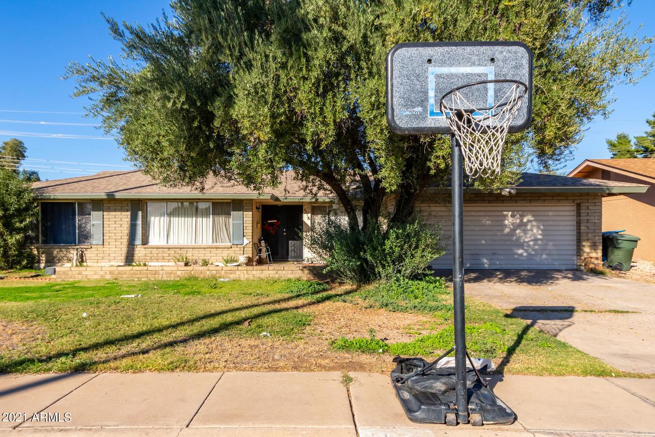 4150 W Linger Ln., Phoenix, AZ 85051
