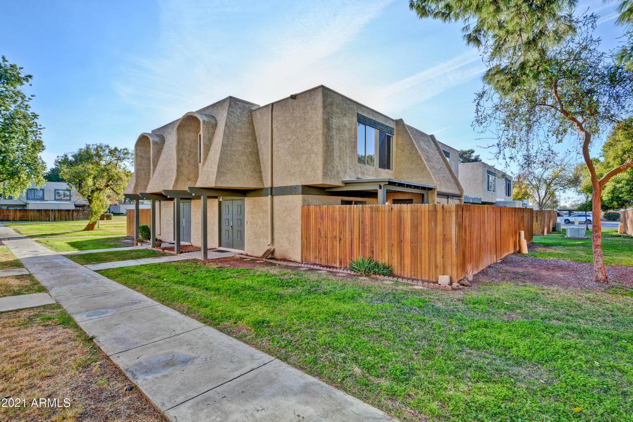 6036 W Golden Ln., Glendale, AZ 85302