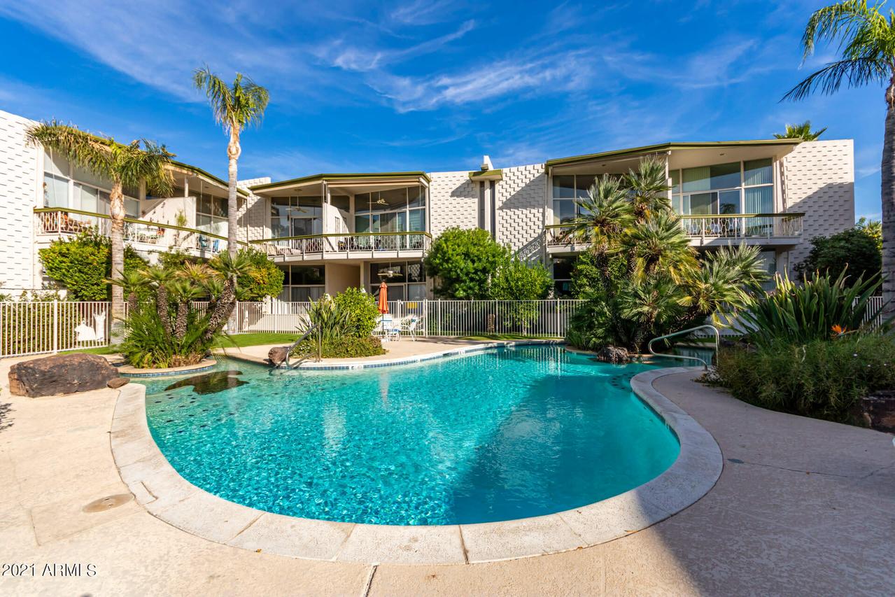 334 W Medlock Dr. #D203, Phoenix, AZ 85013