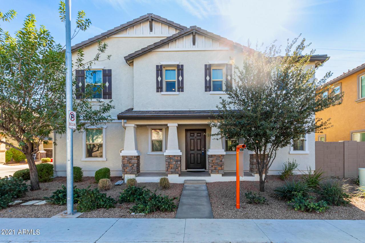 6911 E Peralta Cir., Mesa, AZ 85212