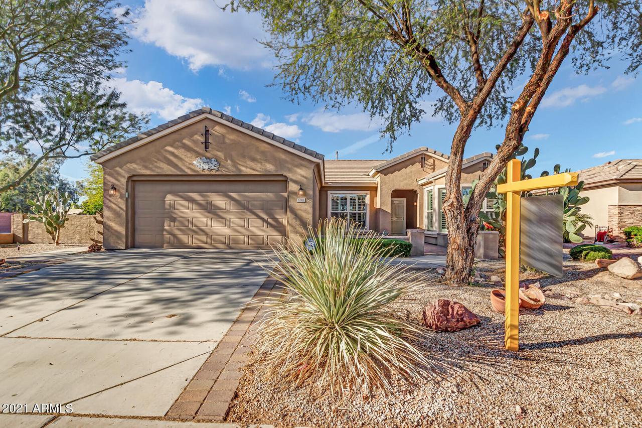 6782 S Four Peaks Way, Chandler, AZ 85249