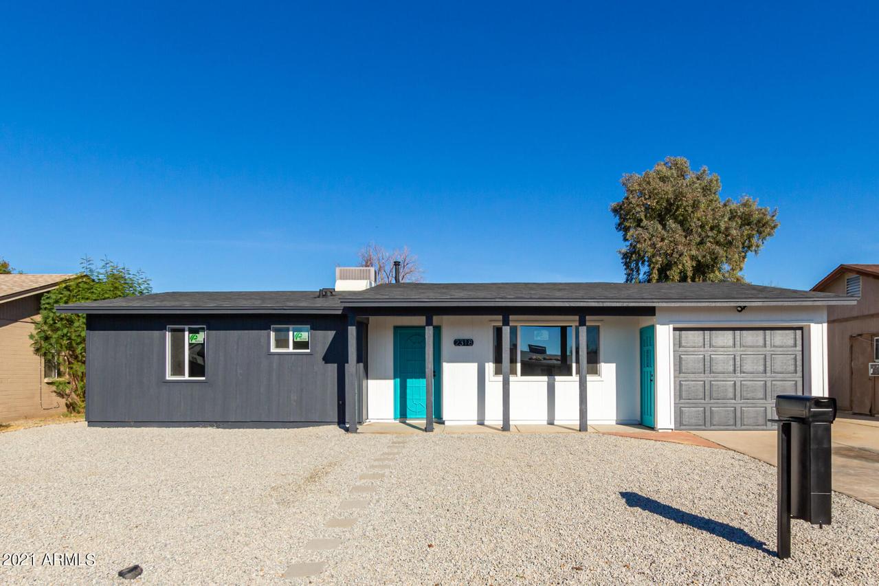 2318 W Danbury Rd., Phoenix, AZ 85023