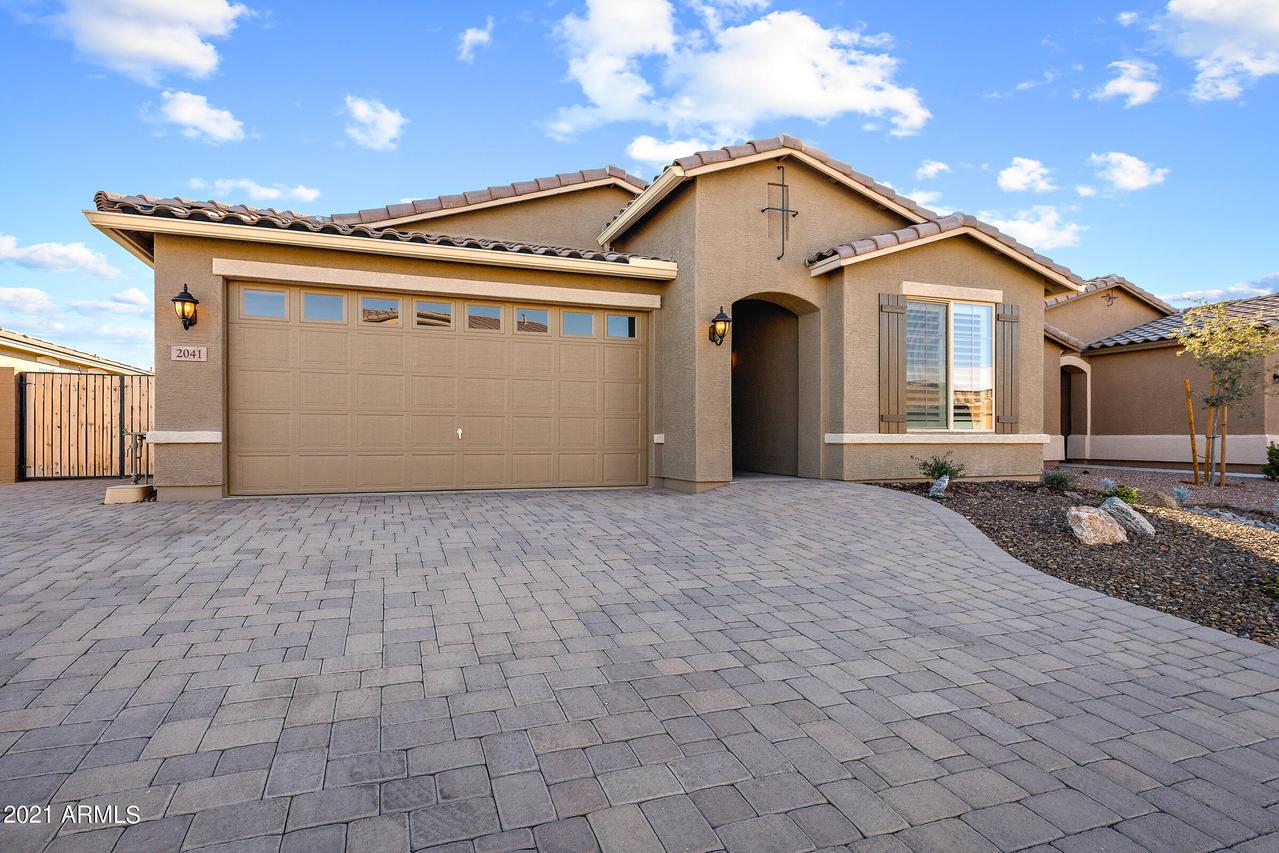 2041 W Kenton Way, Queen Creek, AZ 85144