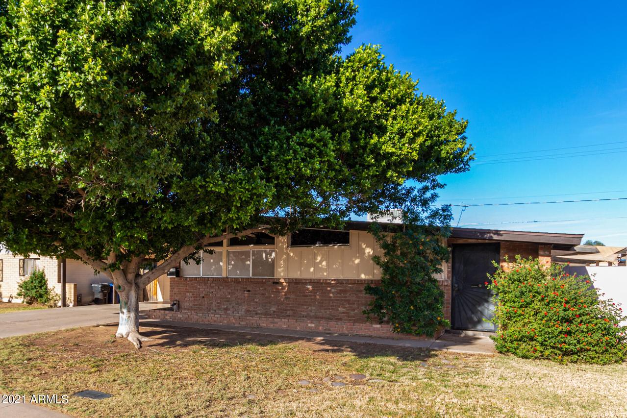 1032 N Wedgewood Dr., Mesa, AZ 85203