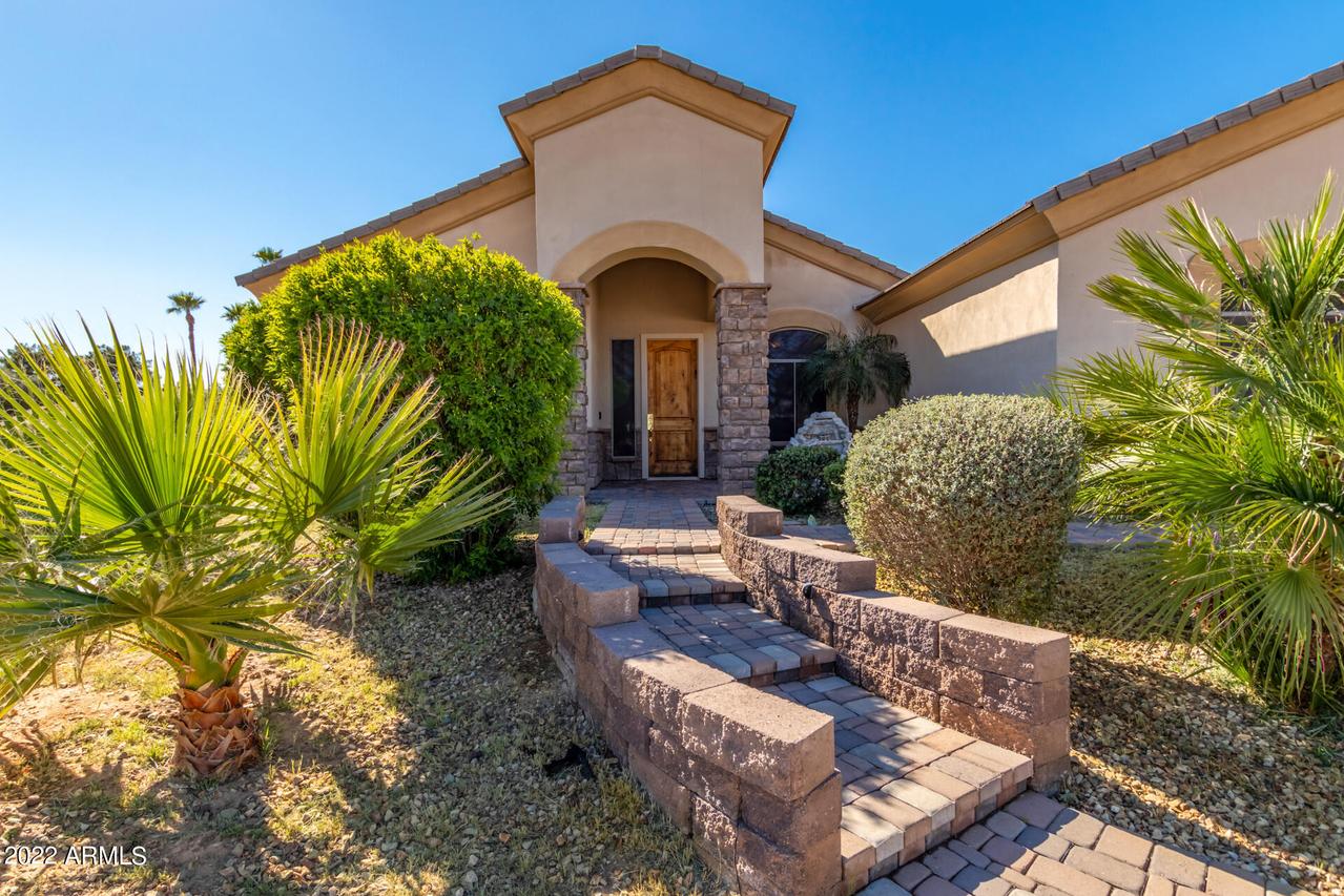 5618 S 100th Ave., Tolleson, AZ 85353