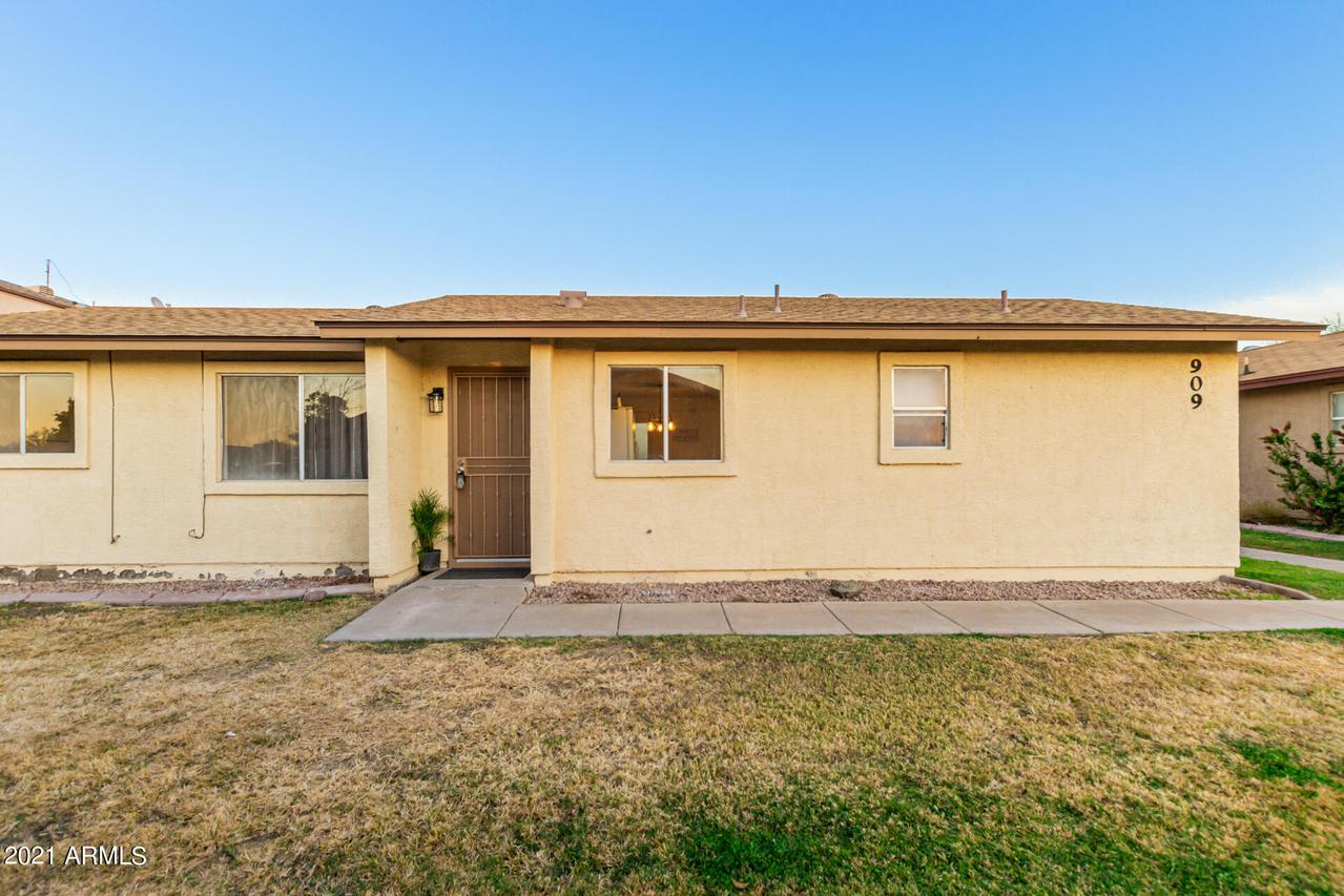 909 S Acorn Ave., Tempe, AZ 85288