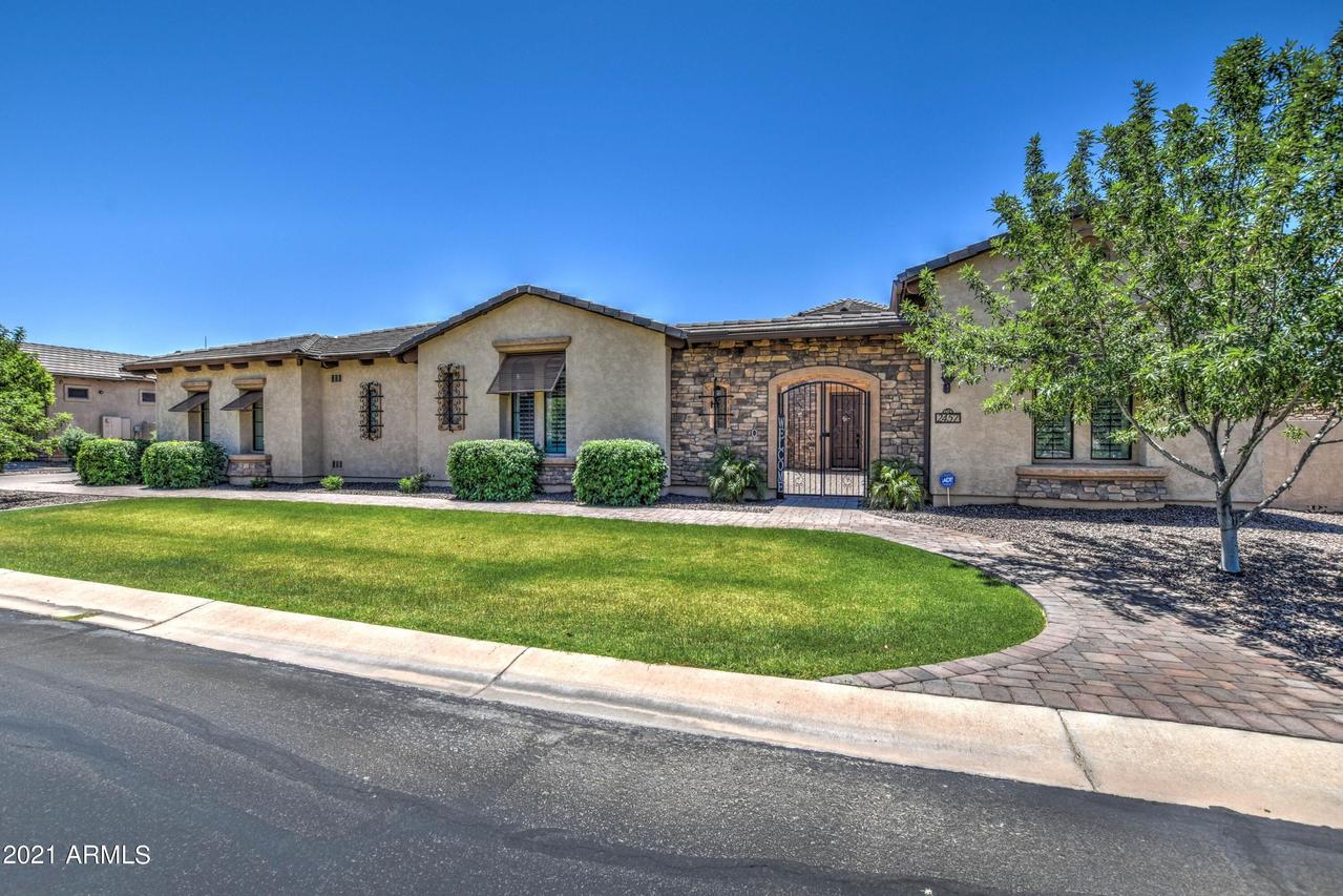 2457 E Amber Ct., Gilbert, AZ 85296