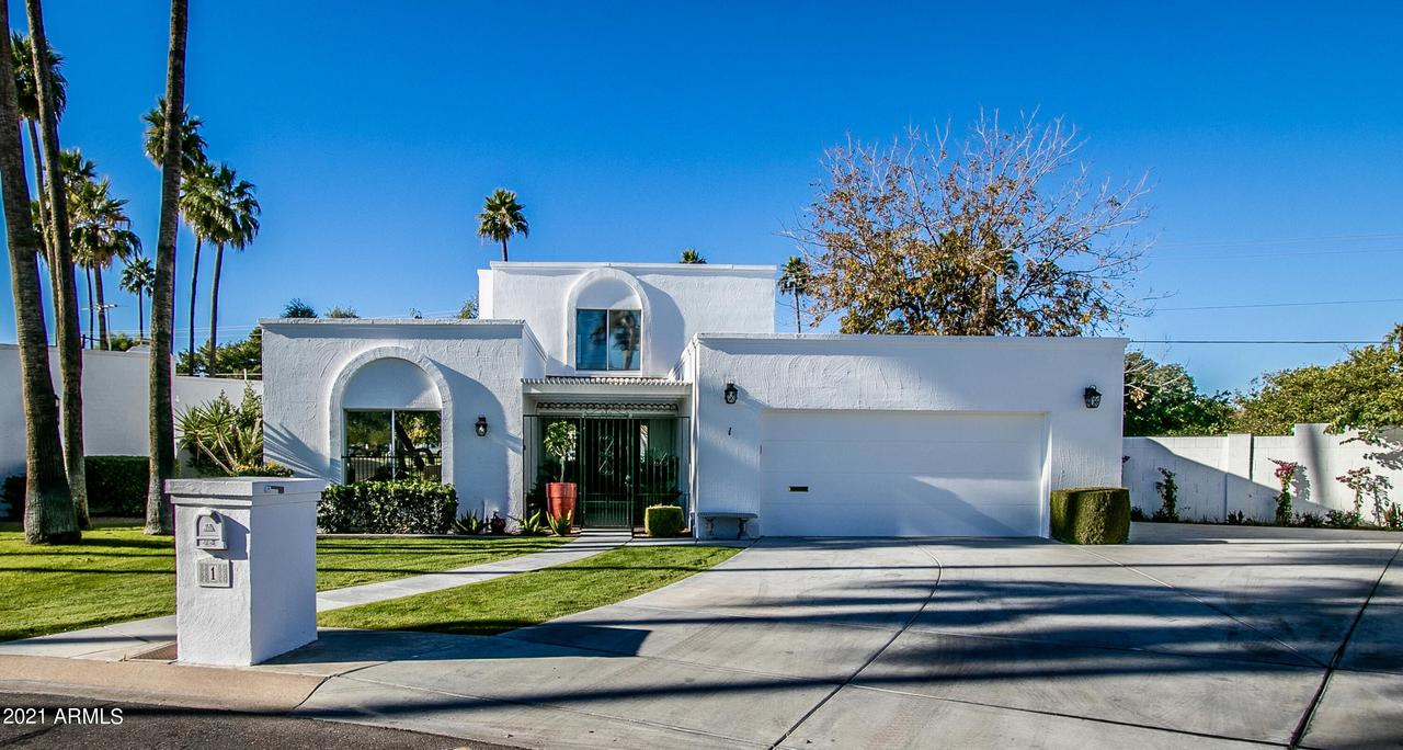 1 E Calavar Rd., Phoenix, AZ 85022