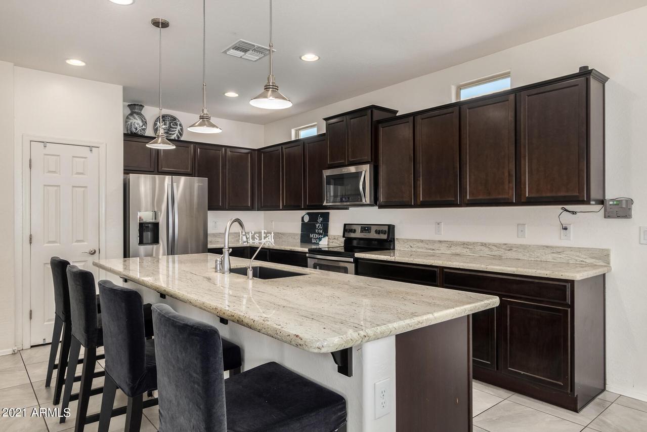 665 E Canyon Rock Rd., San Tan Valley, AZ 85143