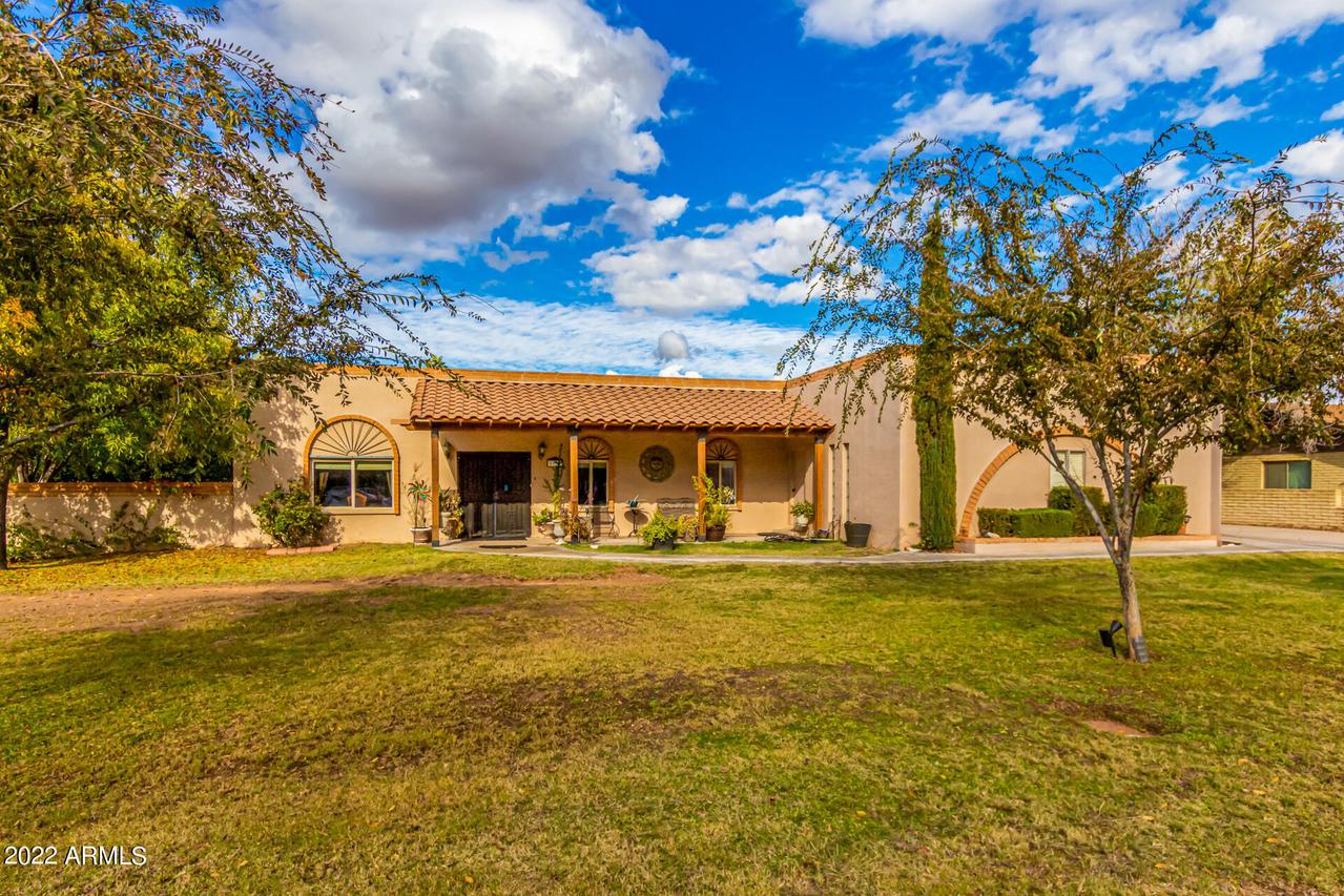 6738 W Surrey Ave., Peoria, AZ 85381