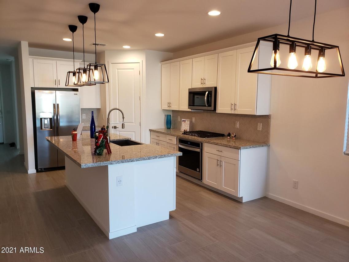 5552 W Rainwater Dr., Laveen, AZ 85339