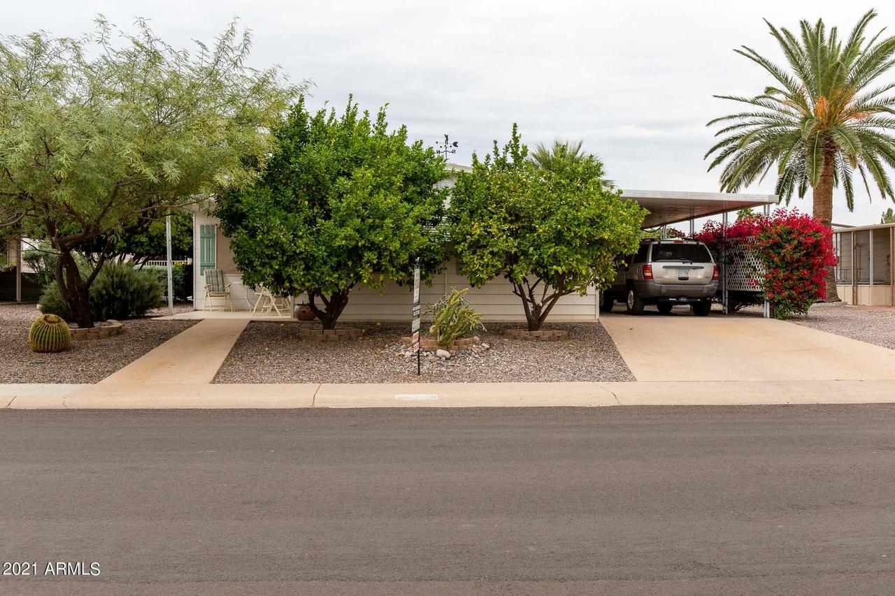 2317 N Nicklaus Dr., Mesa, AZ 85215