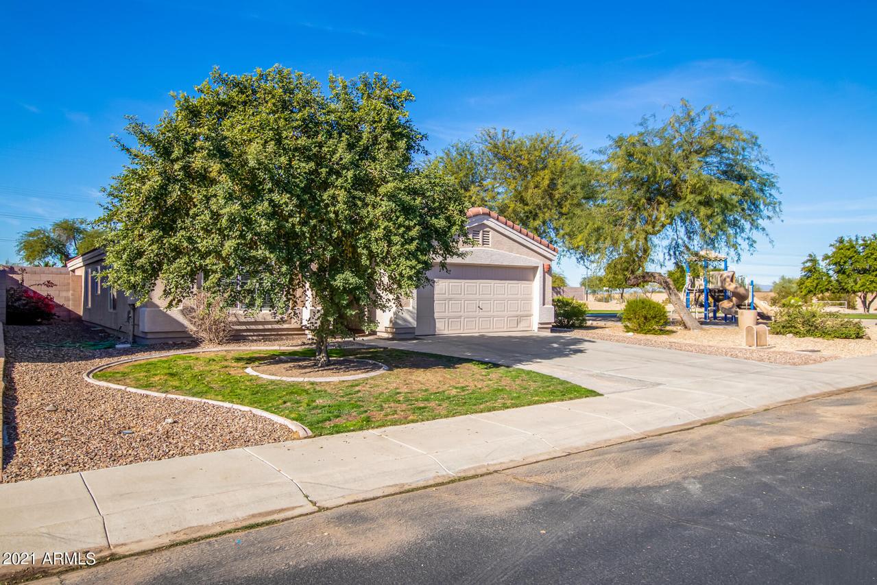 18438 N 111th Dr., Surprise, AZ 85378