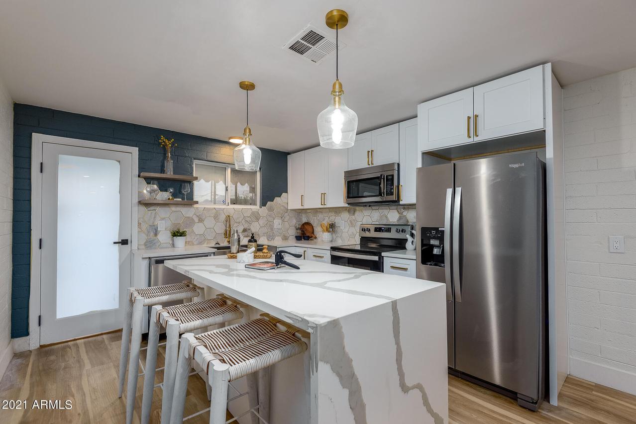 8905 N 2nd Way, Phoenix, AZ 85020