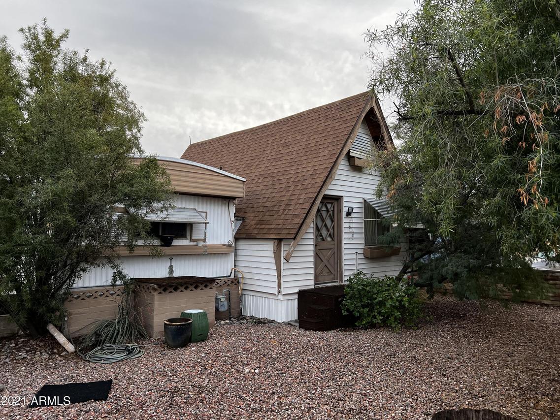 2241 N Summer St., Mesa, AZ 85203