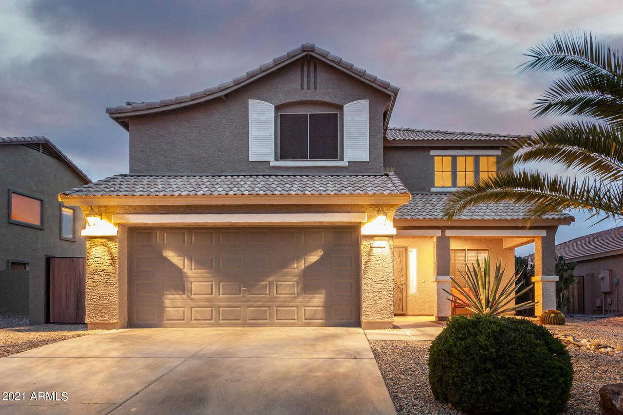 60 W Sun Ray Dr., San Tan Valley, AZ 85143