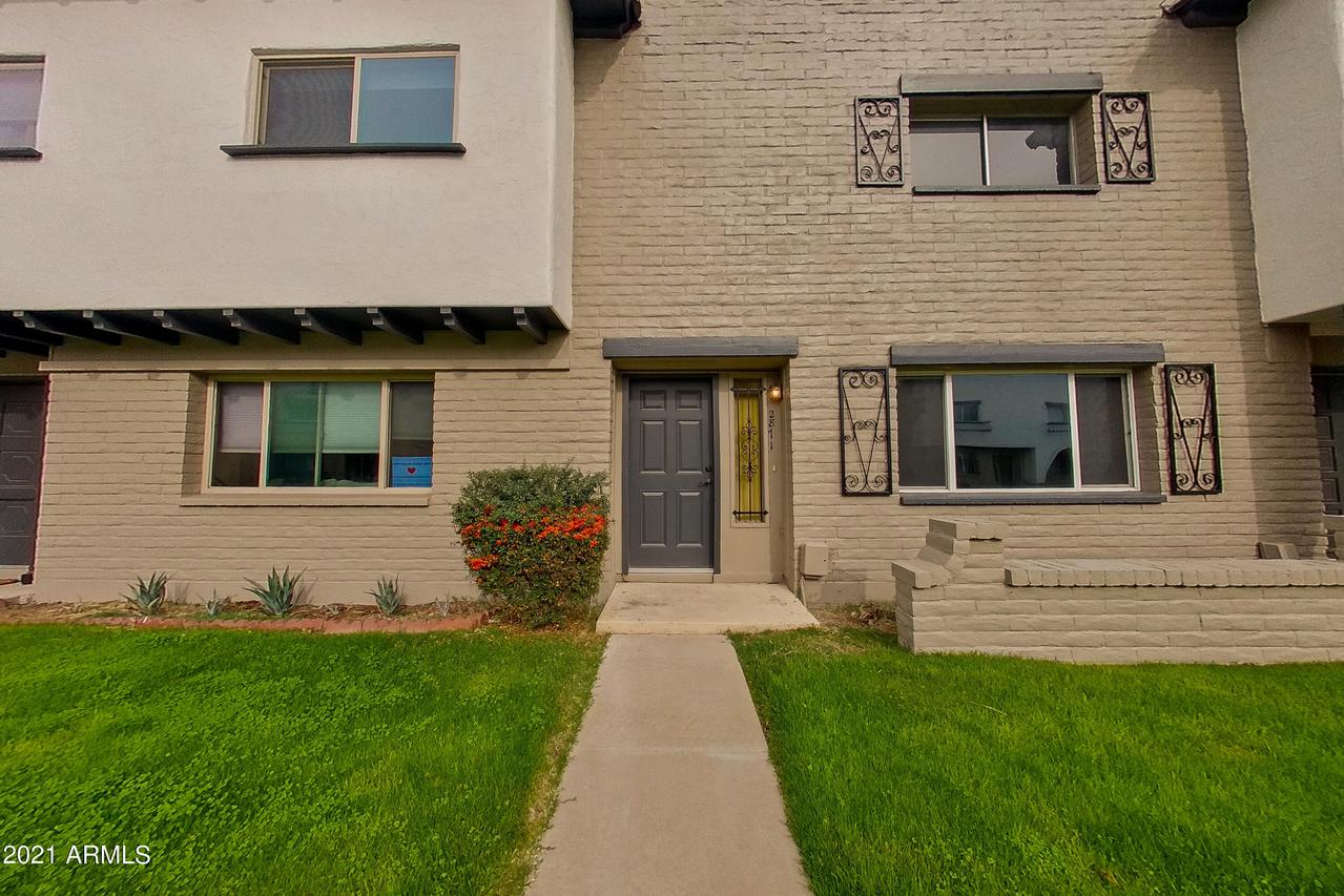 2871 E Fairmount Ave., Phoenix, AZ 85016