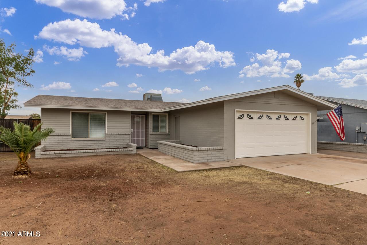29 E Hoover Ave., Mesa, AZ 85210