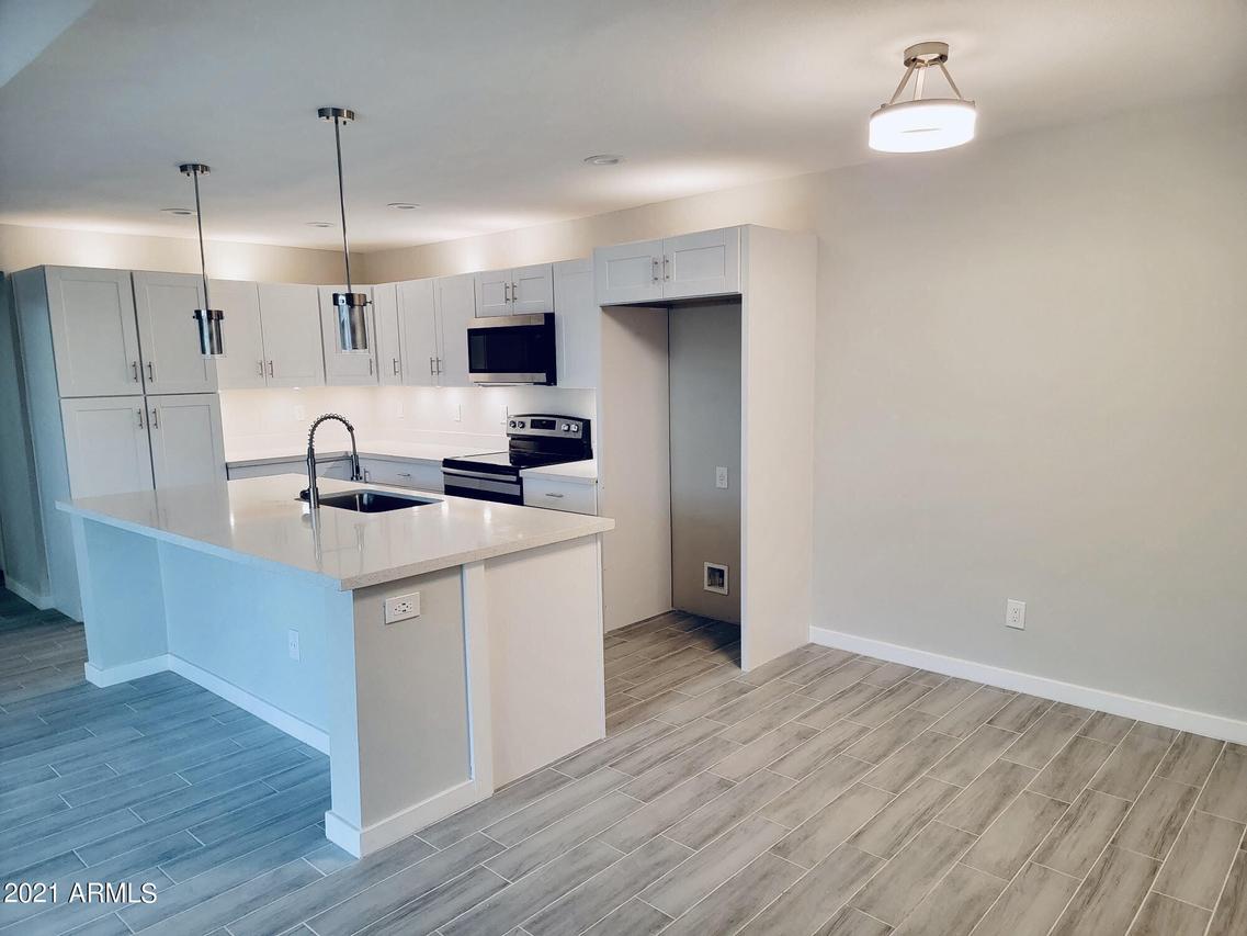 4733 N 21st Ave., Phoenix, AZ 85015