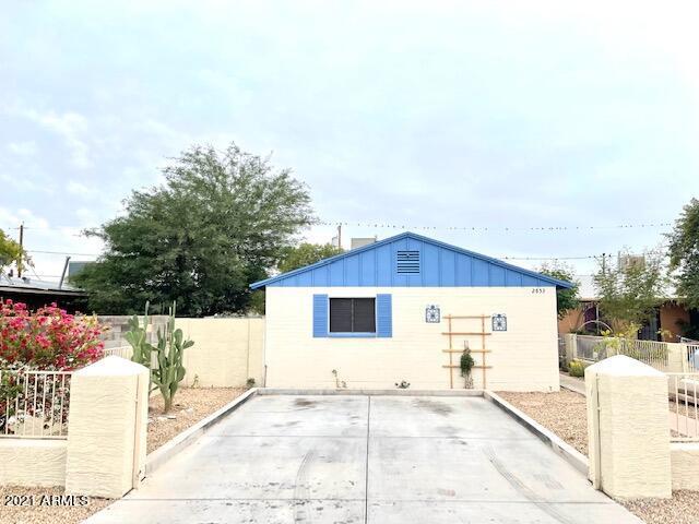 2853 E Wier Ave., Phoenix, AZ 85040