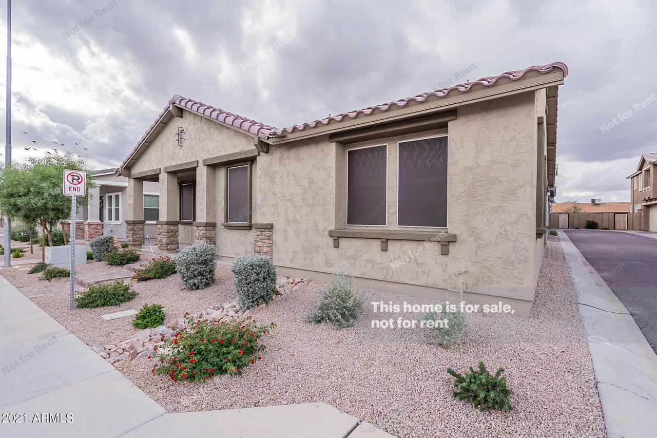 202 N 56th Pl., Mesa, AZ 85205