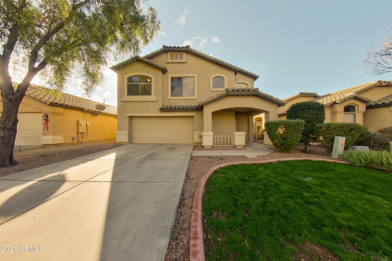 925 E Lovegrass Dr., San Tan Valley, AZ 85143