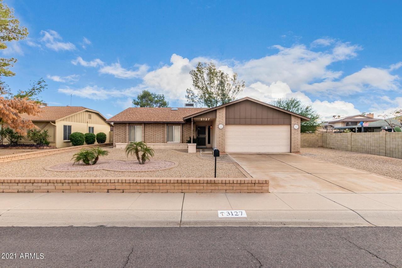 3127 W Laurie Ln., Phoenix, AZ 85051