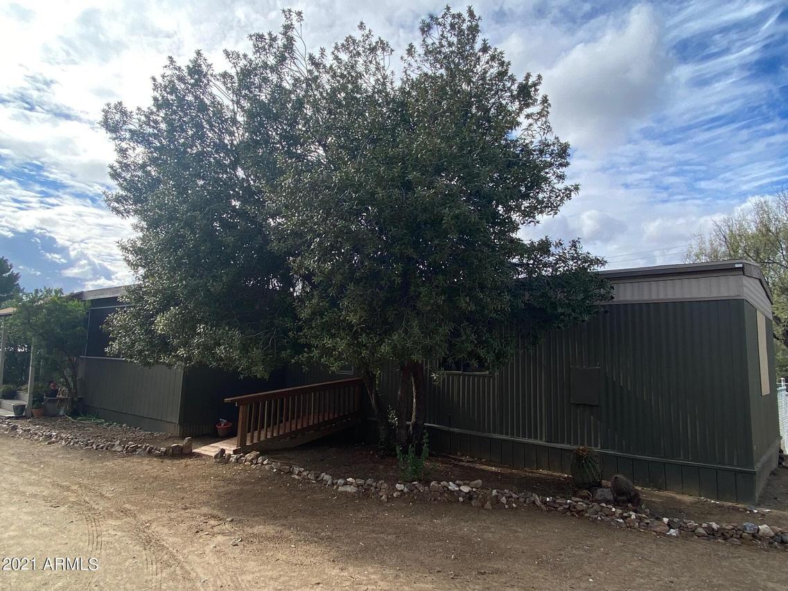 33830 S Davenport Ln., Black Canyon City, AZ 85324