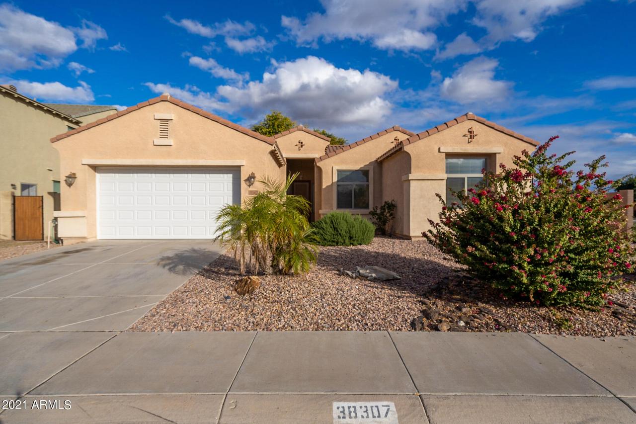 38307 N Lamar Dr., San Tan Valley, AZ 85140