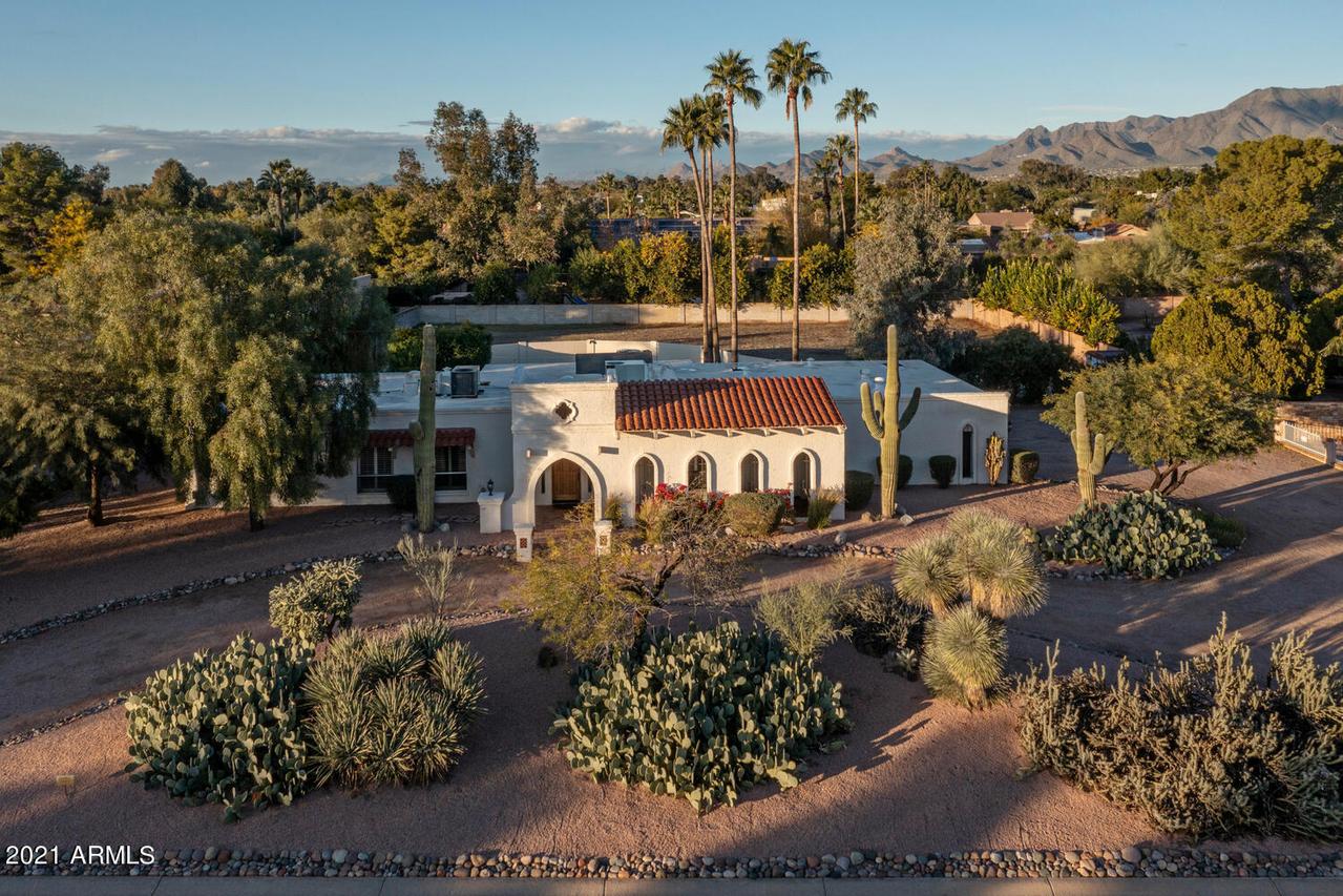 9710 E Clinton St., Scottsdale, AZ 85260