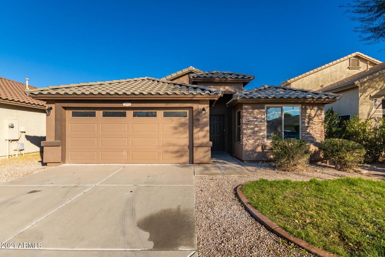 3214 W Five Mile Peak Dr., Queen Creek, AZ 85144