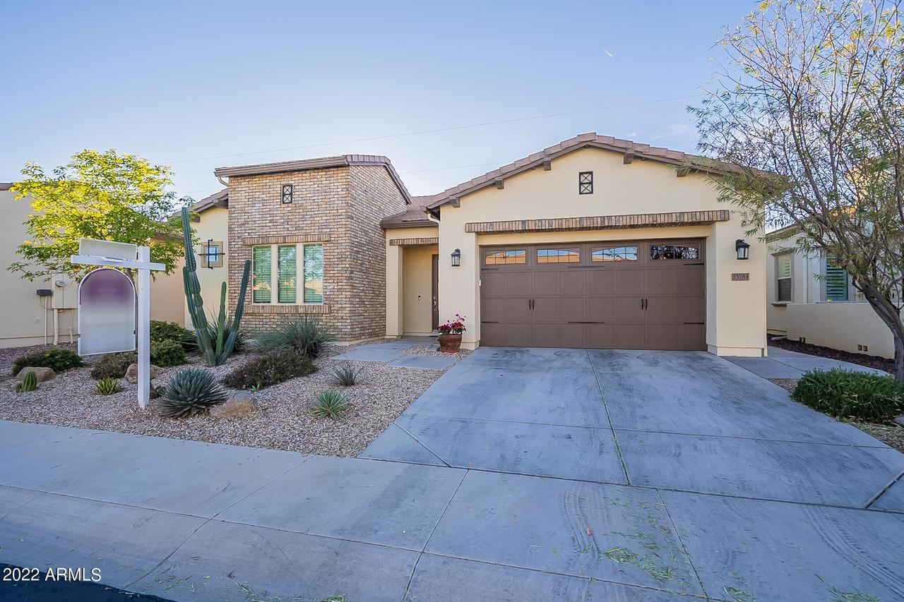 35784 N Pomelo Tr., San Tan Valley, AZ 85140