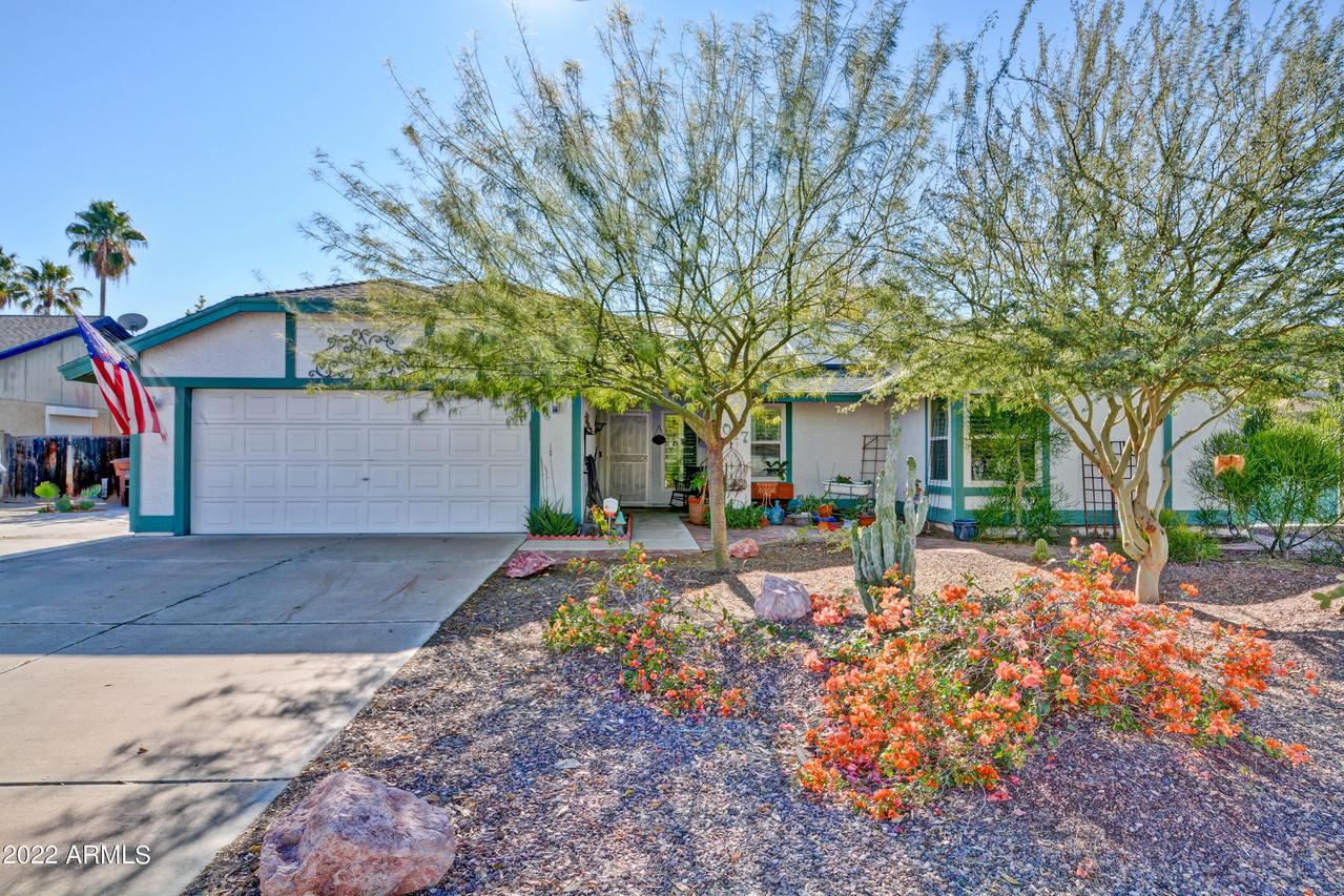 8017 W Willow Ave., Peoria, AZ 85381