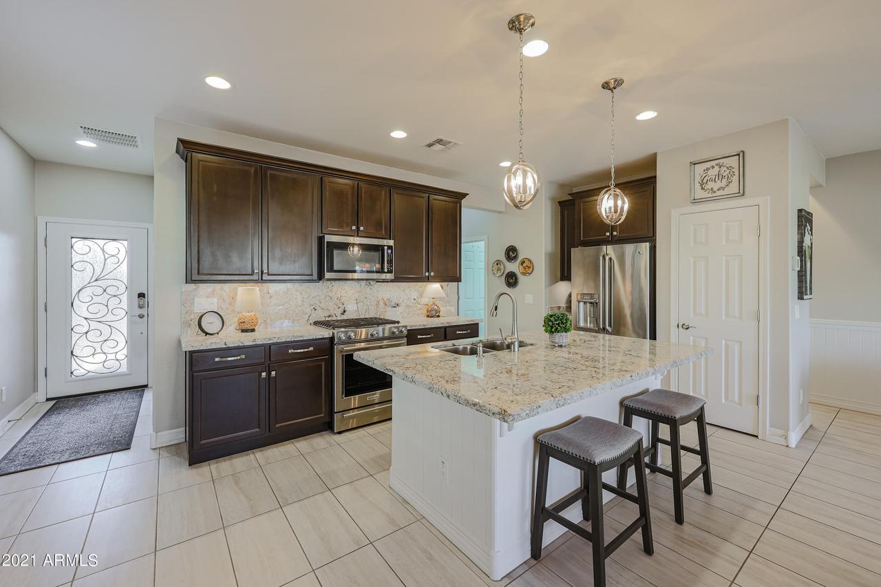 17968 W Cedarwood Ln., Goodyear, AZ 85338