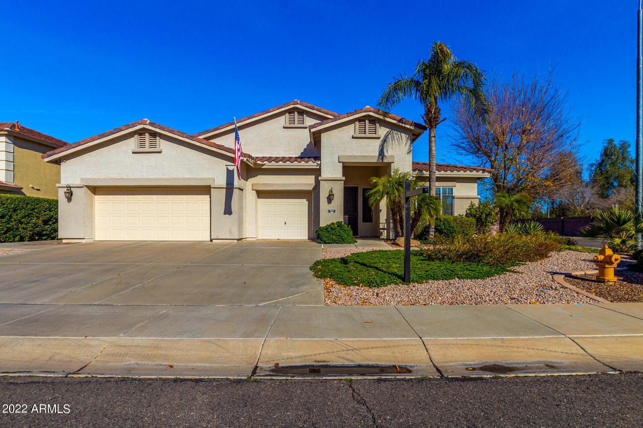 942 E Powell Way, Chandler, AZ 85249