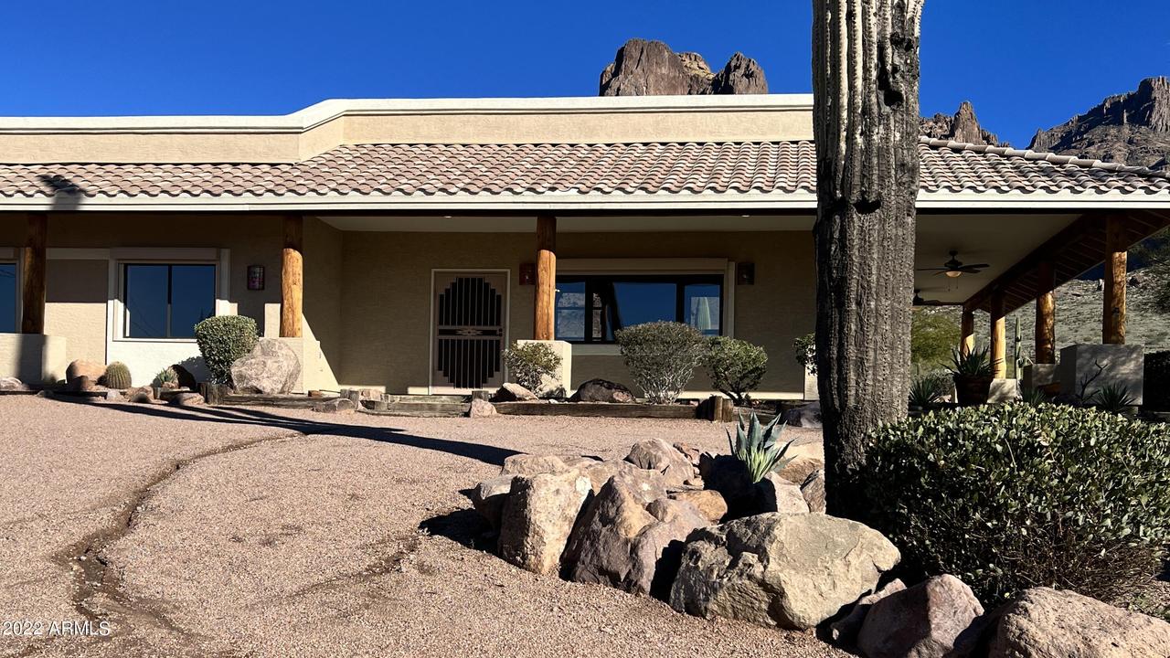 3315 N Prospectors Rd., Apache Junction, AZ 85219