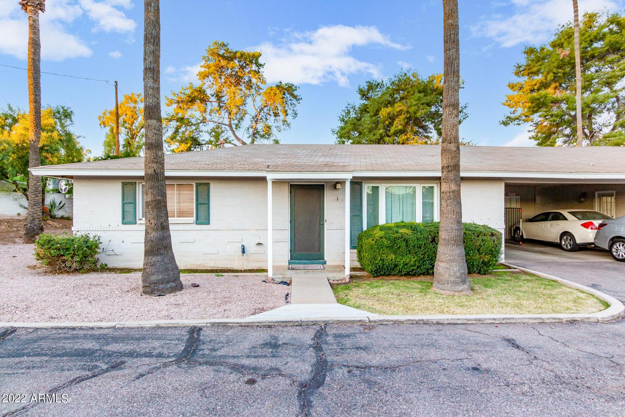 524 W Fairway Dr. #1, Mesa, AZ 85201