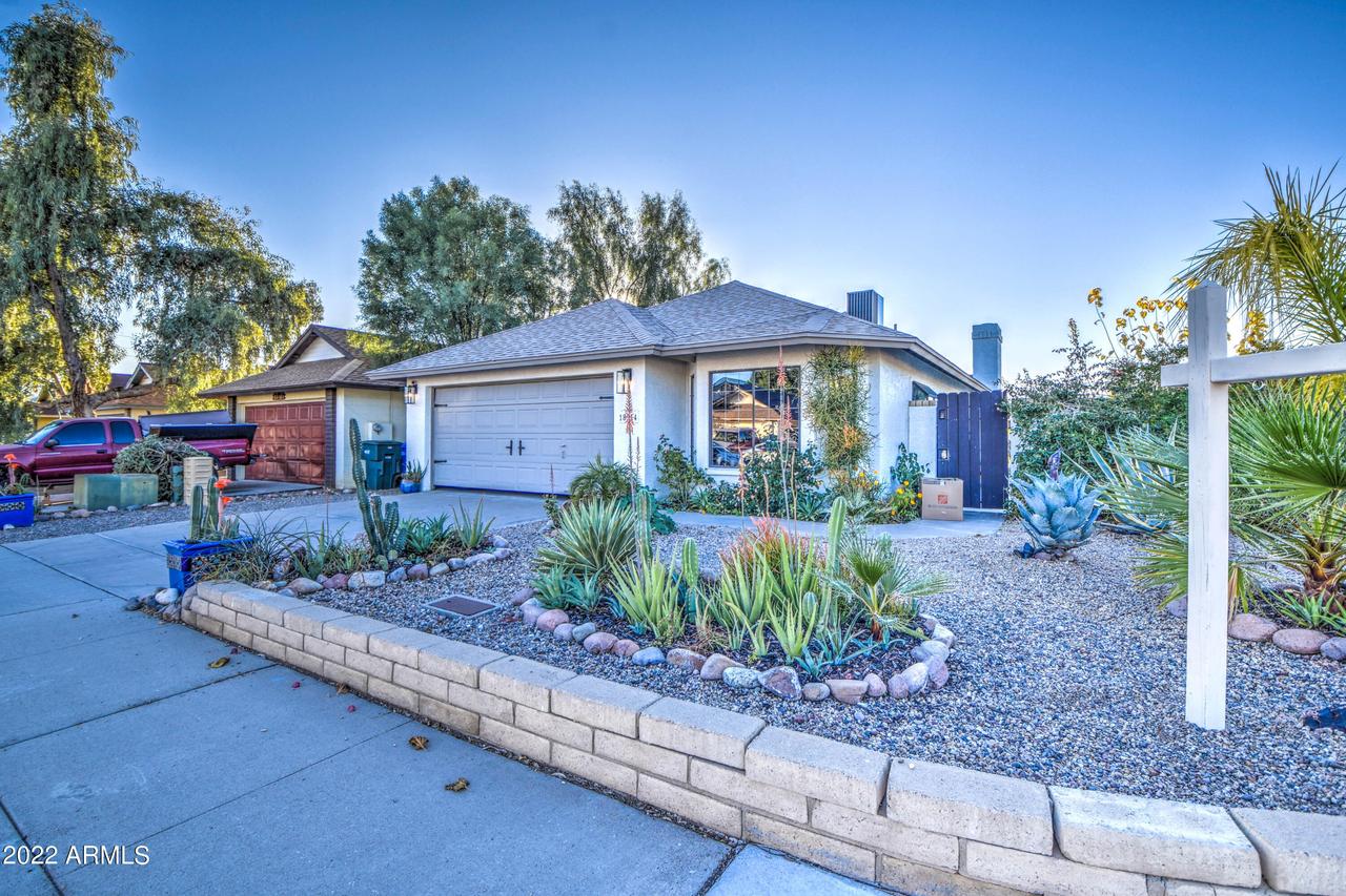 18214 N 18th St., Phoenix, AZ 85022