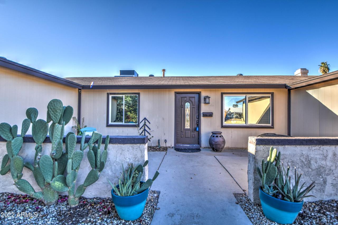 13842 N 38th St., Phoenix, AZ 85032