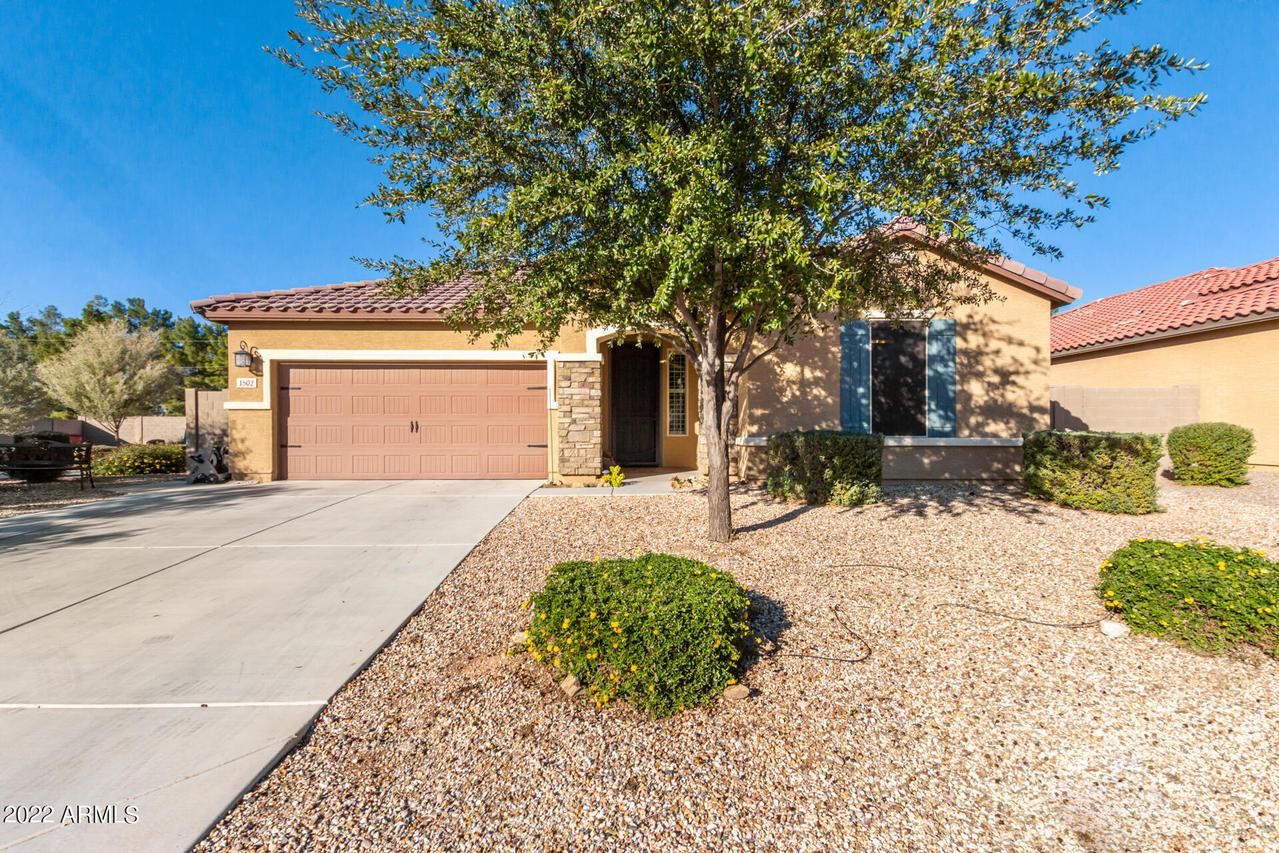 1502 E Cielo Azul Way, San Tan Valley, AZ 85140