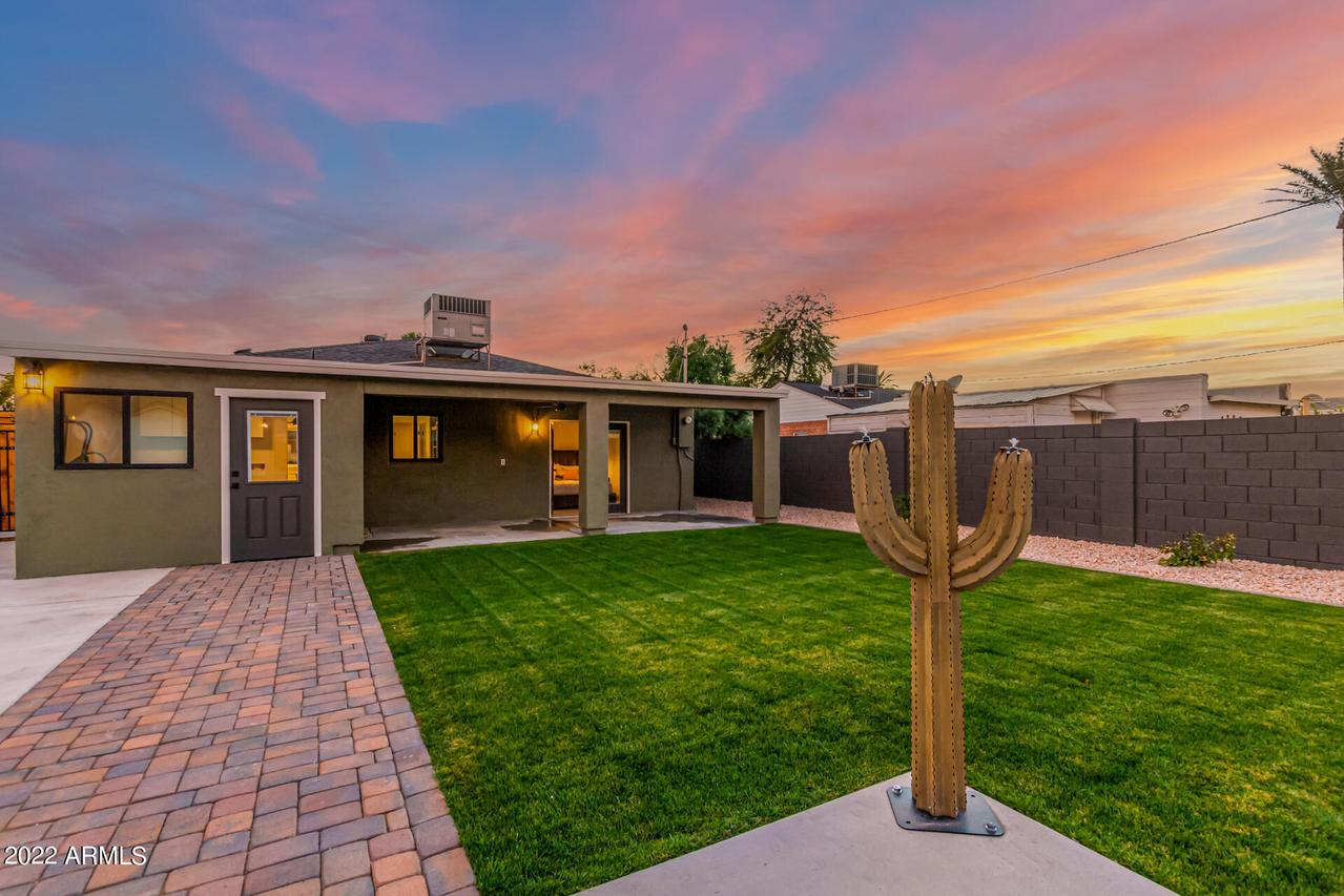 304 W Hazelwood St., Phoenix, AZ 85013