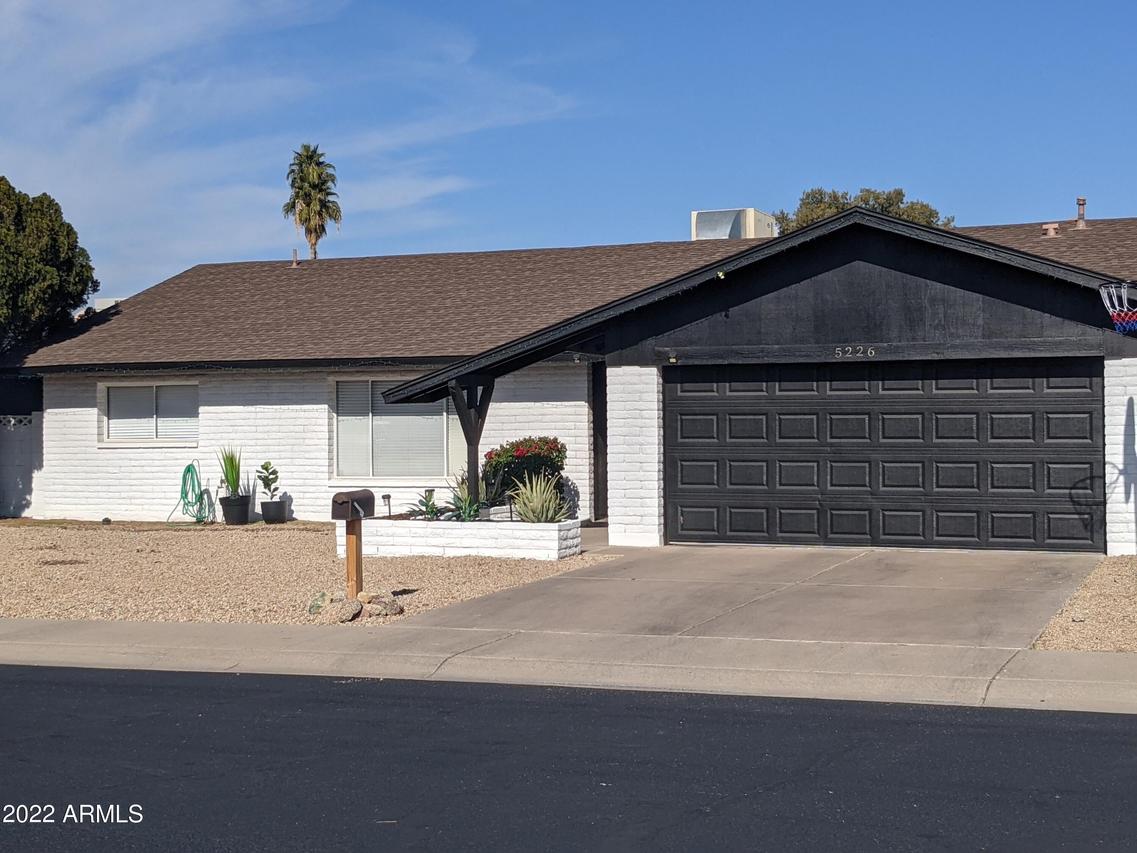 5226 W Redfield Rd., Glendale, AZ 85306
