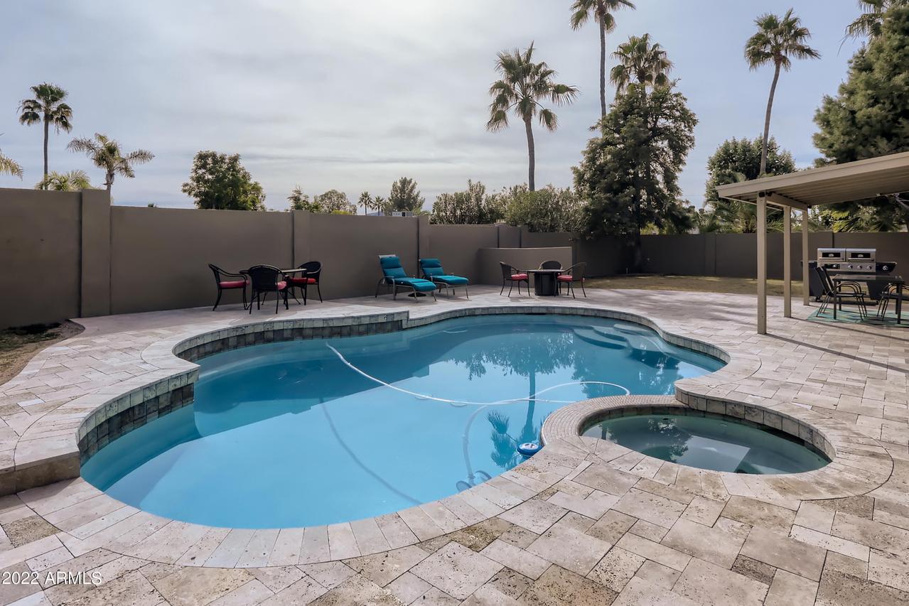 735 E Port Au Prince Ln., Phoenix, AZ 85022