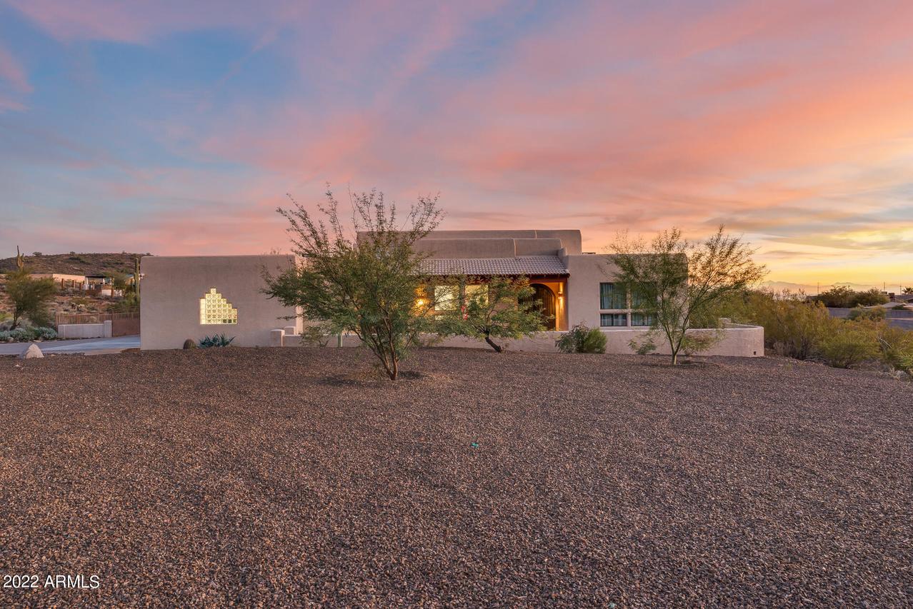 415 E Quartz Rock Rd., Phoenix, AZ 85085