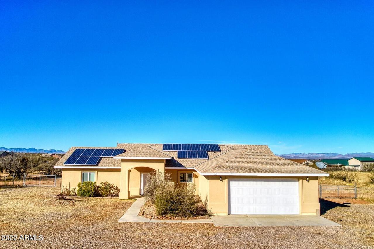 6153 E Mombasa Ln., Hereford, AZ 85615