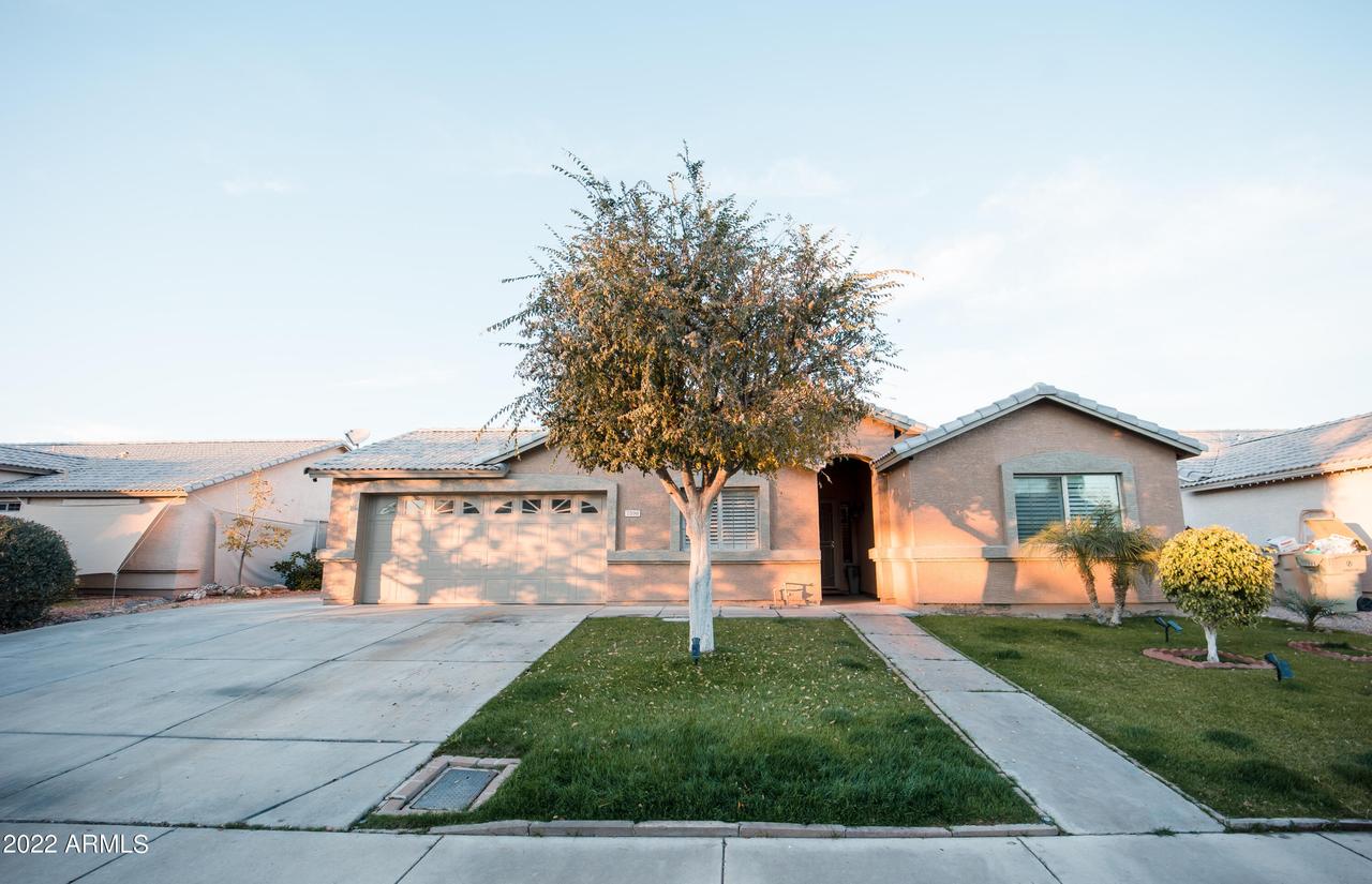 7596 W Vermont Ave., Glendale, AZ 85303