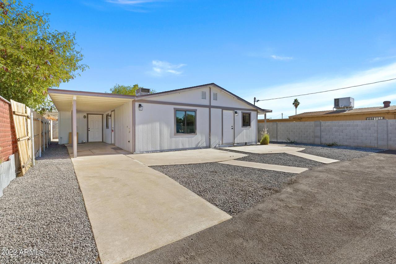 9047 N 9th St., Phoenix, AZ 85020