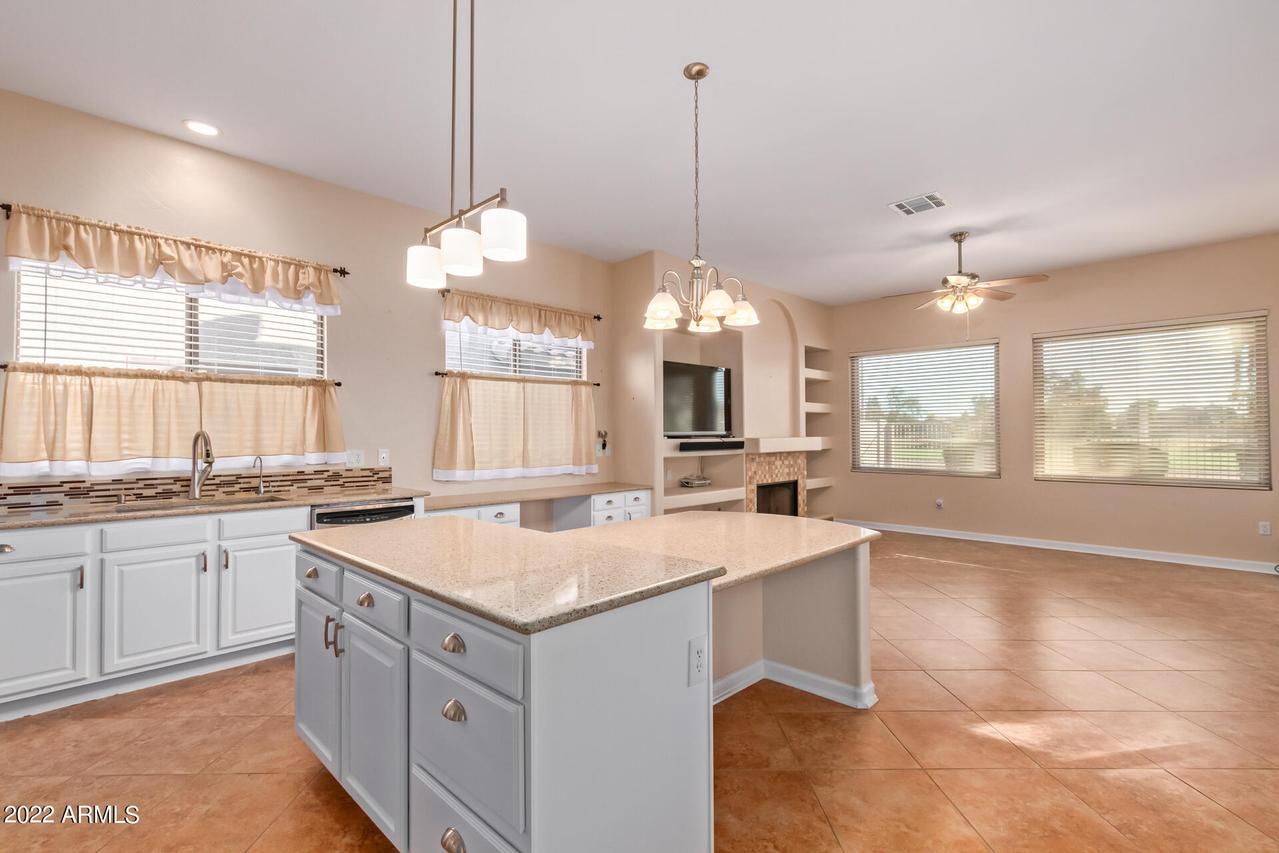 1455 S Sandstone St., Gilbert, AZ 85296