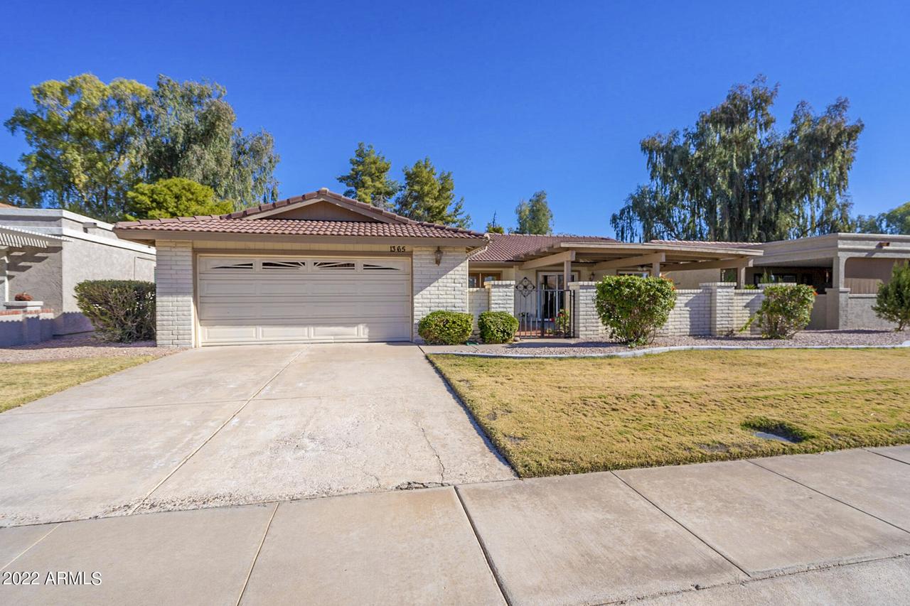 1365 Leisure World, Mesa, AZ 85206