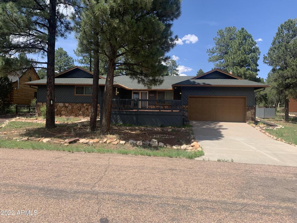 2232 Fairway Dr., Overgaard, AZ 85933